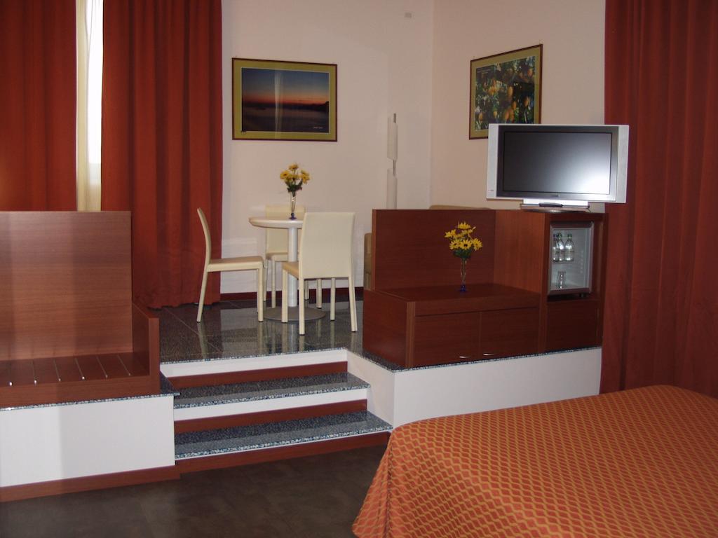 Hotel Mareschi Palace Novara Buitenkant foto