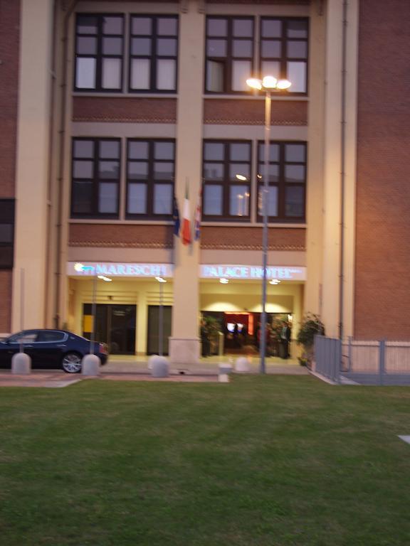 Hotel Mareschi Palace Novara Buitenkant foto